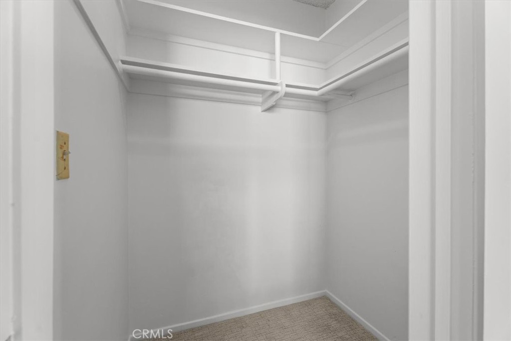 https://media.crmls.org/medias/433922e9-4889-4a05-9fcb-95594701c79a.jpg?preset=X-Large