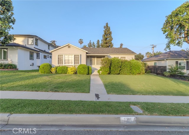 124 Mauna Loa Drive, Monrovia CA: https://media.crmls.org/medias/4339808d-4ee7-4d7f-9ba6-4c92cba2ad9c.jpg