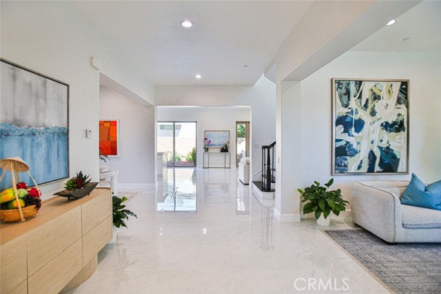 Detail Gallery Image 2 of 63 For 17413 Siena, Fountain Valley,  CA 92708 - 4 Beds | 4 Baths