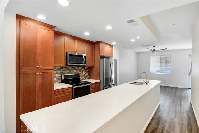 Detail Gallery Image 8 of 29 For 365 S Glendora Ave, Glendora,  CA 91741 - 3 Beds | 4 Baths