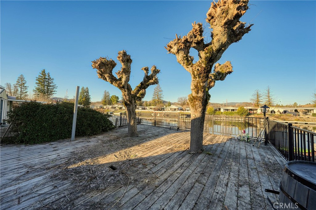 https://media.crmls.org/medias/4339e745-f25a-4c71-b8a5-665dac2c9712.jpg?preset=X-Large