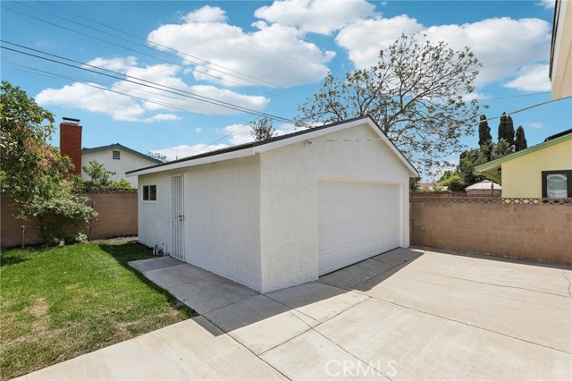 20836 Cortner Avenue, Lakewood CA: https://media.crmls.org/medias/4339ff18-0d4e-452e-baba-19952a6ebf01.jpg