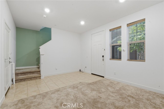 Detail Gallery Image 8 of 45 For 1040 N Anaheim #1,  Anaheim,  CA 92801 - 3 Beds | 2/1 Baths