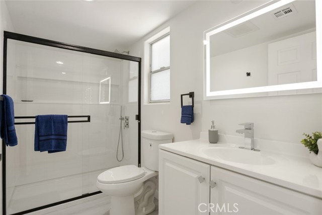 7904 Tampa Avenue, Reseda CA: https://media.crmls.org/medias/433a6c73-6aff-4b63-835f-b50bb16d4966.jpg