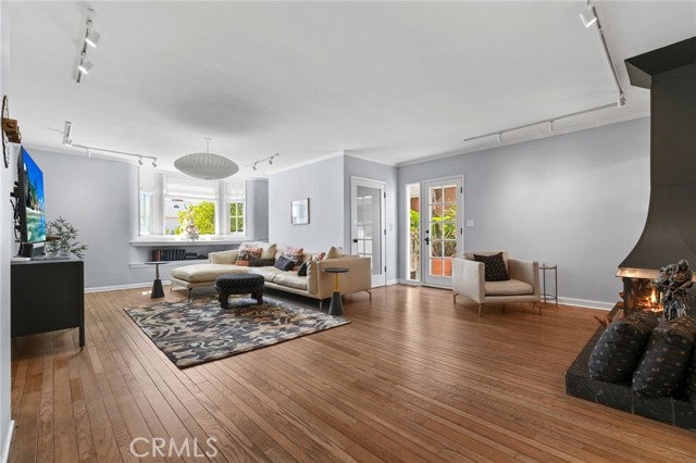 1800 Highland Avenue, Manhattan Beach CA: https://media.crmls.org/medias/433a9747-6ae3-419b-b194-543e407294da.jpg
