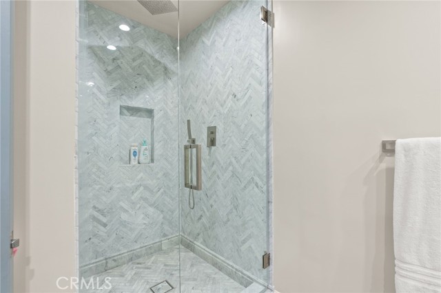 Detail Gallery Image 34 of 38 For 11500 San Vicente Bld #202,  Los Angeles,  CA 90049 - 3 Beds | 3/1 Baths