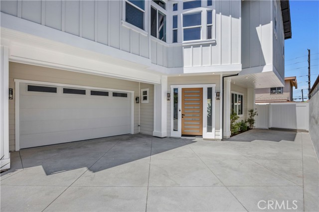 Detail Gallery Image 2 of 47 For 2619 Huntington Ln #B,  Redondo Beach,  CA 90278 - 4 Beds | 3/1 Baths