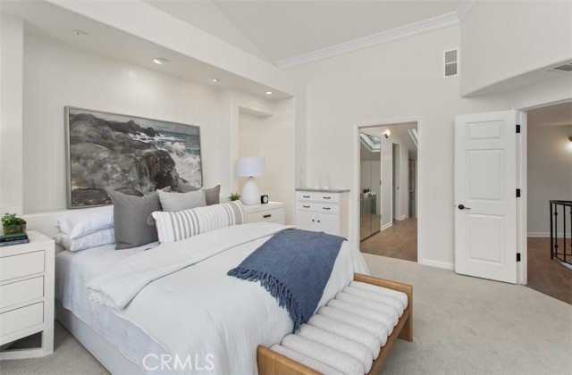 16201 Santa Barbara Lane, Huntington Beach CA: https://media.crmls.org/medias/433b10aa-ae6b-48bd-93ab-7897464cedfc.jpg