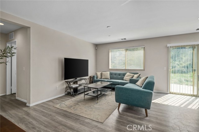 Detail Gallery Image 5 of 47 For 36903 Straightaway Dr, Beaumont,  CA 92223 - 3 Beds | 2 Baths