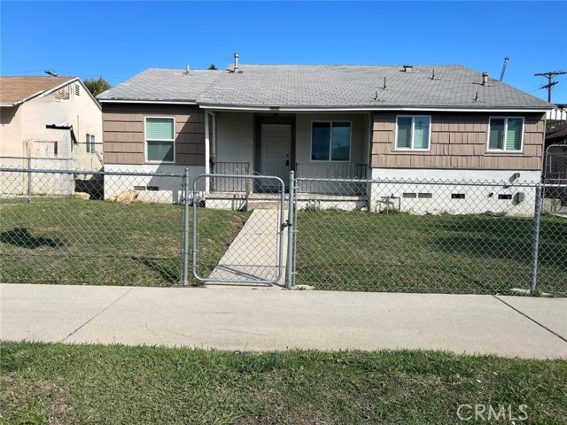 Detail Gallery Image 2 of 19 For 8006 Louise Ave, Northridge,  CA 91325 - 3 Beds | 2 Baths