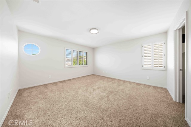11 Asbury, Irvine CA: https://media.crmls.org/medias/433c8926-ad6e-41c8-adb8-23c852a4d983.jpg