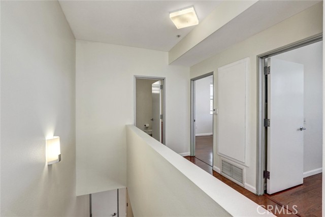 Detail Gallery Image 19 of 34 For 302 E 19th St #7,  Long Beach,  CA 90806 - 2 Beds | 2 Baths