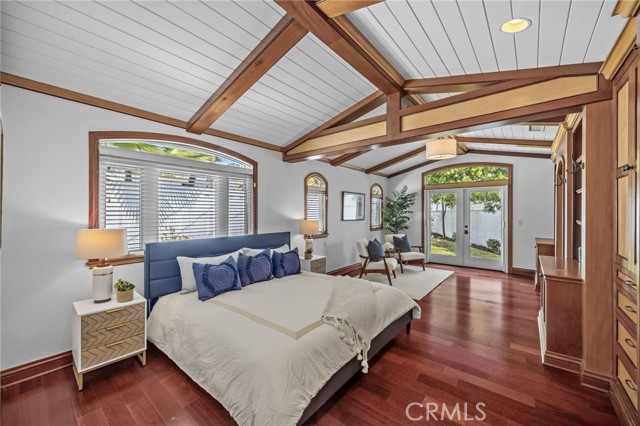 224 Pauline Place, Costa Mesa CA: https://media.crmls.org/medias/433d69fb-46a4-4a1f-92c4-985637ee3178.jpg