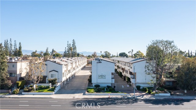 Detail Gallery Image 17 of 23 For 7658 Topanga Canyon Bld #101,  Canoga Park,  CA 91304 - 2 Beds | 3 Baths