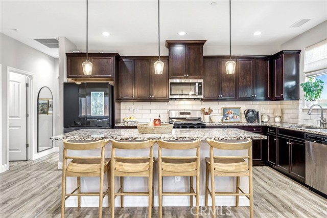 1206 Bristlecone Drive, Madera CA: https://media.crmls.org/medias/433e6e50-66f9-4784-9870-63db463b0ebd.jpg