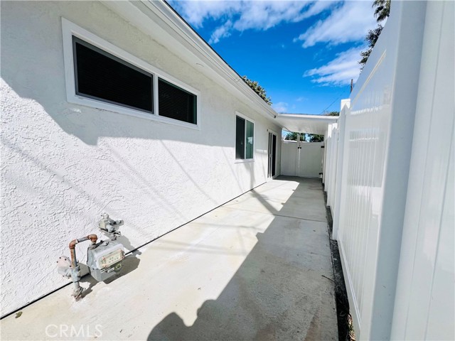 9010 Wilbur, Northridge CA: https://media.crmls.org/medias/433e9462-e046-4101-9327-ec23a36880c6.jpg