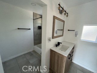 https://media.crmls.org/medias/433f60a3-7ad7-489b-acac-34bc0c666ea9.jpg?preset=X-Large