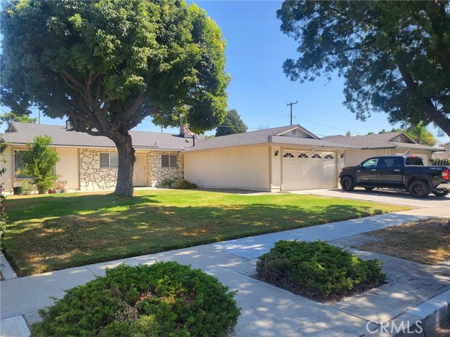 Image 2 for 2725 E Maverick Ave, Anaheim, CA 92806