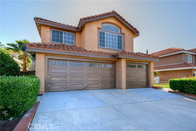 574 Fairbanks St, Corona, CA 92879