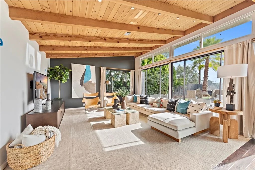 4341150d 6172 44f6 8d24 237044ff4989