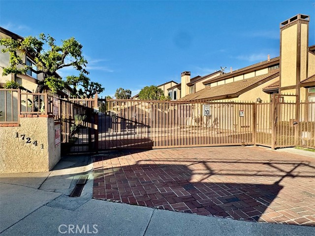 Detail Gallery Image 30 of 31 For 17241 Roscoe #16,  Northridge,  CA 91325 - 3 Beds | 3 Baths