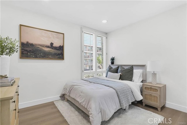970 Palm, 200 photo 21