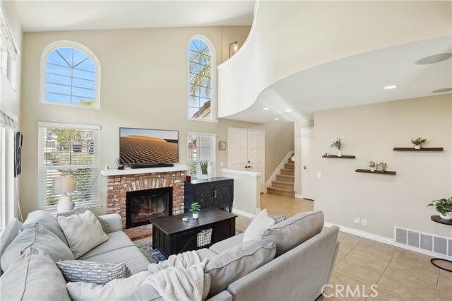 1 Buttercup, Rancho Santa Margarita CA: https://media.crmls.org/medias/4341dbb2-8f41-4e3a-94bf-c49f6388a921.jpg