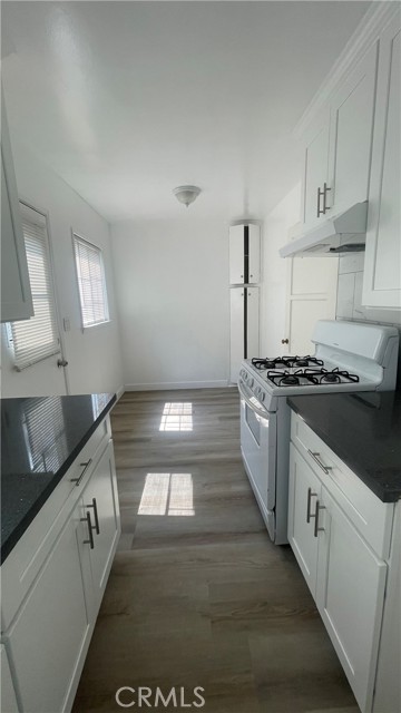 Detail Gallery Image 24 of 32 For 364 S Sierra Madre #370 1/2,  Pasadena,  CA 91107 - 1 Beds | 1 Baths