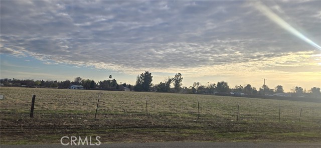 679 E Mulberry Avenue, Porterville CA: https://media.crmls.org/medias/43430509-1d28-44c1-b088-c9009ac6abbb.jpg