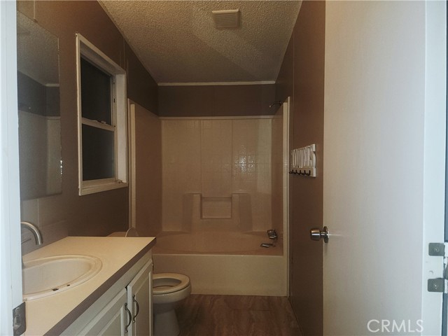 Detail Gallery Image 19 of 28 For 14588 Hamilton Nord Cana Hwy, Chico,  CA 95973 - 4 Beds | 2/1 Baths