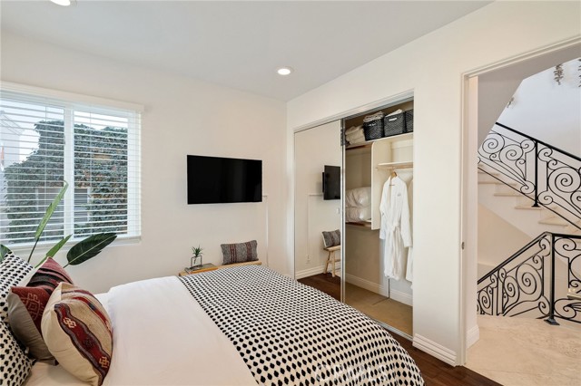 Detail Gallery Image 52 of 66 For 229 23rd, Manhattan Beach,  CA 90266 - 3 Beds | 4 Baths