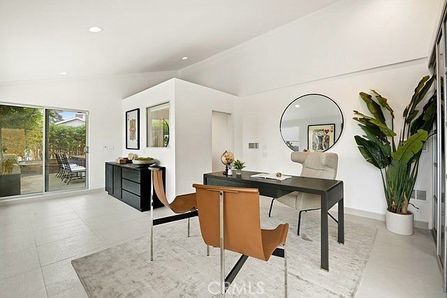 11354 Sunshine Terrace, Studio City CA: https://media.crmls.org/medias/4343b609-f7d0-4680-912e-26ef3d2bdc0c.jpg