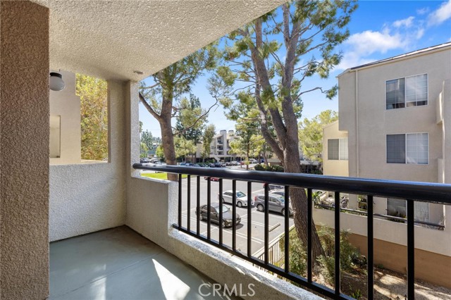 Detail Gallery Image 23 of 34 For 21500 Burbank Bld #213,  Woodland Hills,  CA 91367 - 2 Beds | 2 Baths