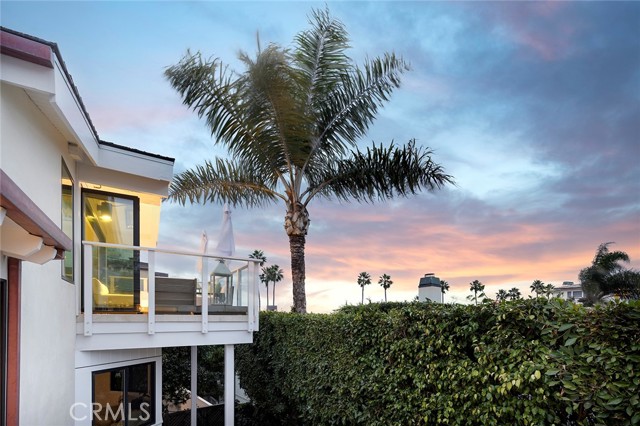 Detail Gallery Image 34 of 38 For 32 Emerald Bay, Laguna Beach,  CA 92651 - 3 Beds | 3/1 Baths