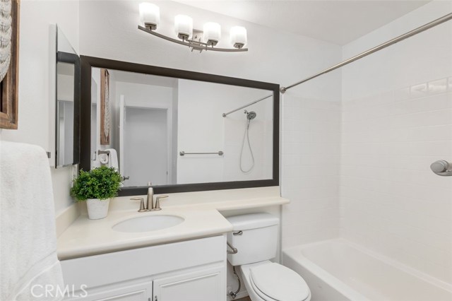 11 Chadron Circle, Ladera Ranch CA: https://media.crmls.org/medias/43446229-538c-41ae-b396-a049884fb292.jpg