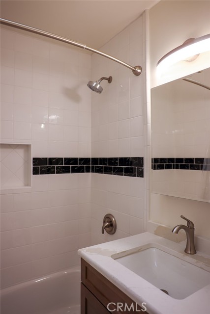 Detail Gallery Image 16 of 17 For 11253 Segrell Way, Culver City,  CA 90230 - 3 Beds | 2 Baths