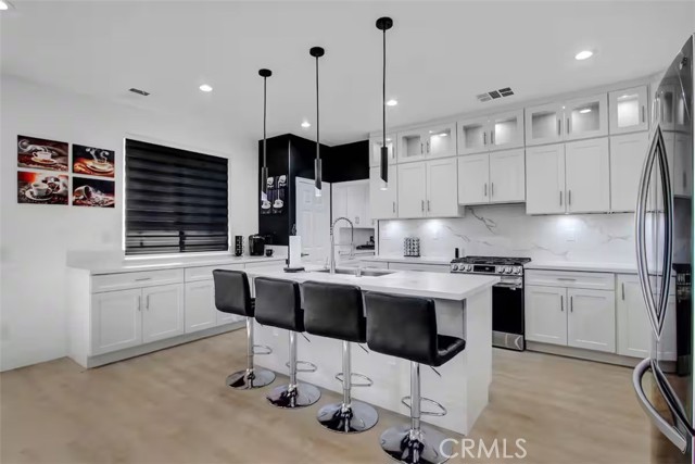 Detail Gallery Image 5 of 47 For 43955 Campo Pl, Indio,  CA 92203 - 6 Beds | 2/1 Baths