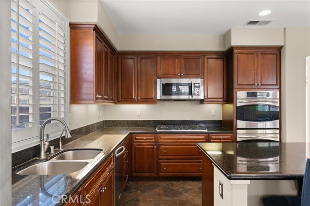 Detail Gallery Image 19 of 56 For 32487 Meadow Glen Ct, Wildomar,  CA 92595 - 7 Beds | 5 Baths