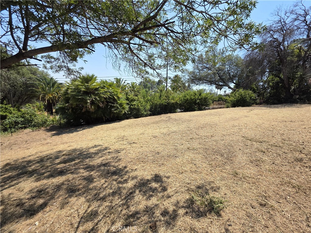 https://media.crmls.org/medias/434707d0-ba55-430d-a6d4-7e68a326d31c.jpg?preset=X-Large