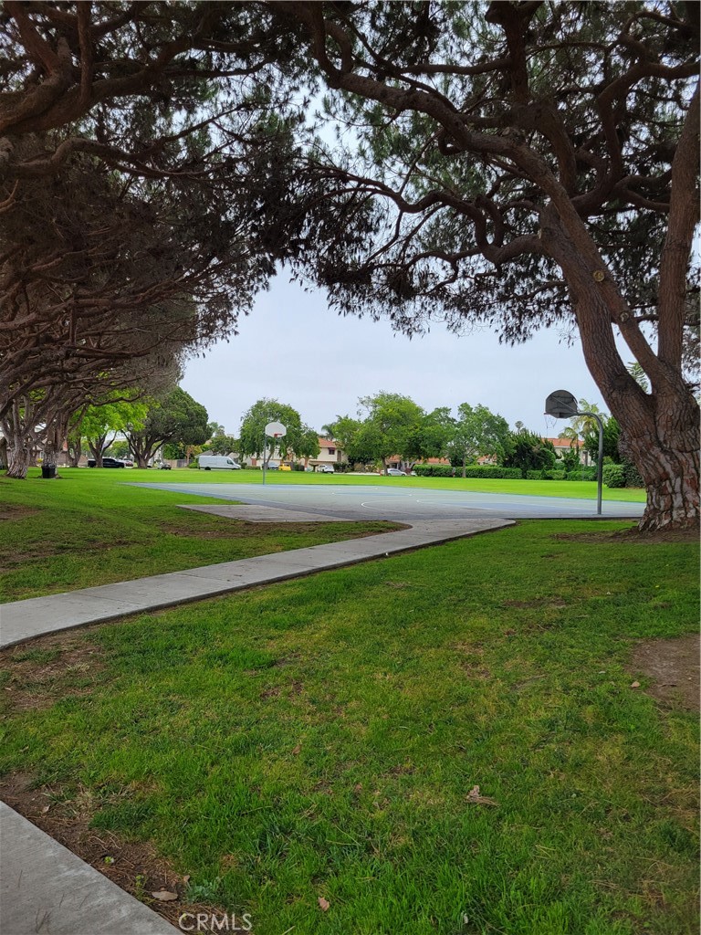 https://media.crmls.org/medias/43472852-00d3-4dbc-9f24-4e264c2ce57b.jpg?preset=X-Large