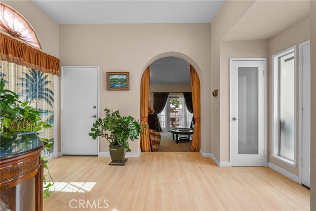 Detail Gallery Image 8 of 38 For 24632 Varese Ct, Valencia,  CA 91355 - 3 Beds | 2 Baths