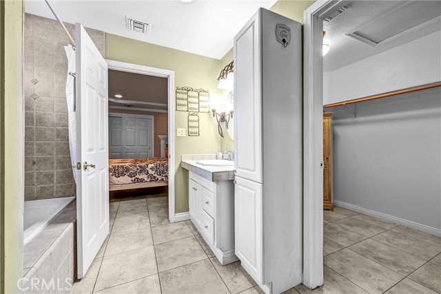 2451 Graydon Avenue, Monrovia CA: https://media.crmls.org/medias/4349c05a-0fb2-4437-89d2-ed255c7cfe64.jpg