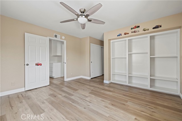 25815 Dickens Court, Stevenson Ranch CA: https://media.crmls.org/medias/434a1c0e-1d97-4ec1-8eb3-58a6bb07eaa7.jpg