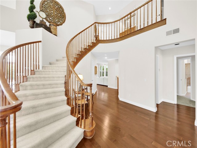 125 Heath Meadow Place, Simi Valley CA: https://media.crmls.org/medias/434a46c8-a6a9-4a42-a3a3-51bedb7b71f4.jpg