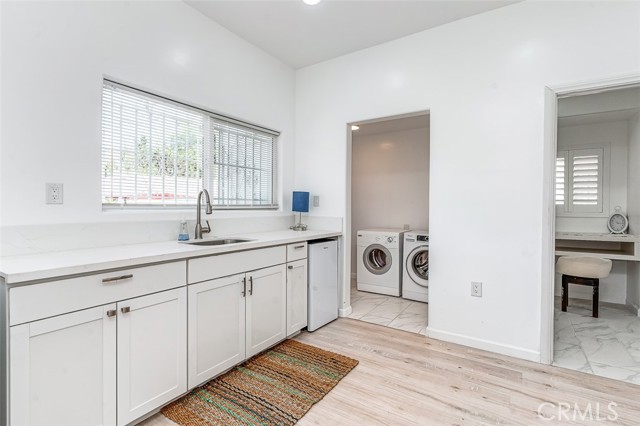 715 S Norton Avenue, Los Angeles CA: https://media.crmls.org/medias/434ab5a8-a947-4bad-9f9c-c5bafa69af04.jpg