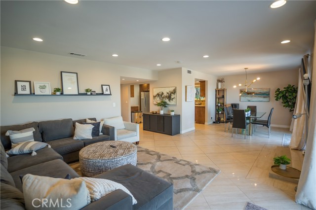 Detail Gallery Image 14 of 42 For 2067 Glentree, Lomita,  CA 90717 - 4 Beds | 4 Baths