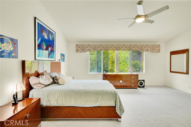 18500 Saint Moritz Drive, Tarzana (los Angeles), California 91356, 4 Bedrooms Bedrooms, ,3 BathroomsBathrooms,Residential,For Sale,18500 Saint Moritz Drive,CRSR24160134