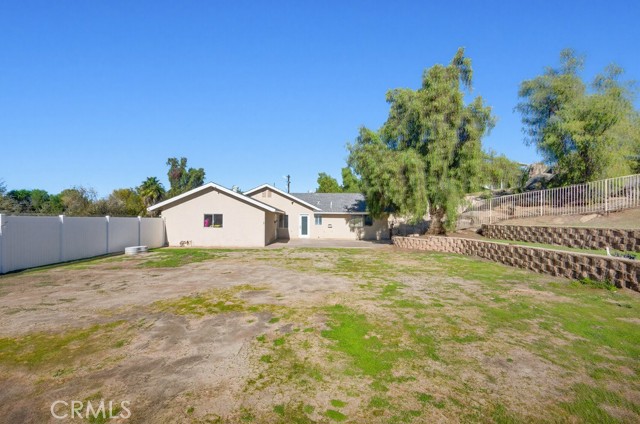 17380 Mockingbird Canyon, Riverside CA: https://media.crmls.org/medias/434bc16e-7cdc-4c56-8f17-58302a8f79f2.jpg