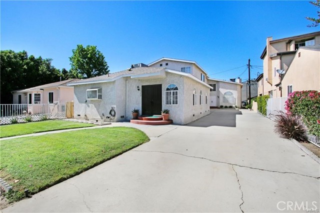 14349 Tiara Street, Sherman Oaks, California 91401, 6 Bedrooms Bedrooms, ,5 BathroomsBathrooms,Duplex,For Sale,Tiara,SR25023517