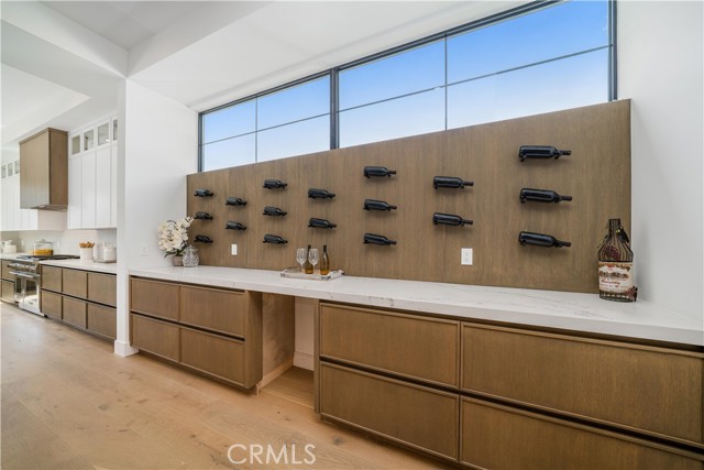 Detail Gallery Image 14 of 29 For 4919 Mammoth Ave, Sherman Oaks,  CA 91423 - 5 Beds | 6/1 Baths